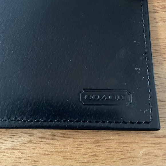 Vintage Coach wallet with checkbook holder - Picture 12 of 14